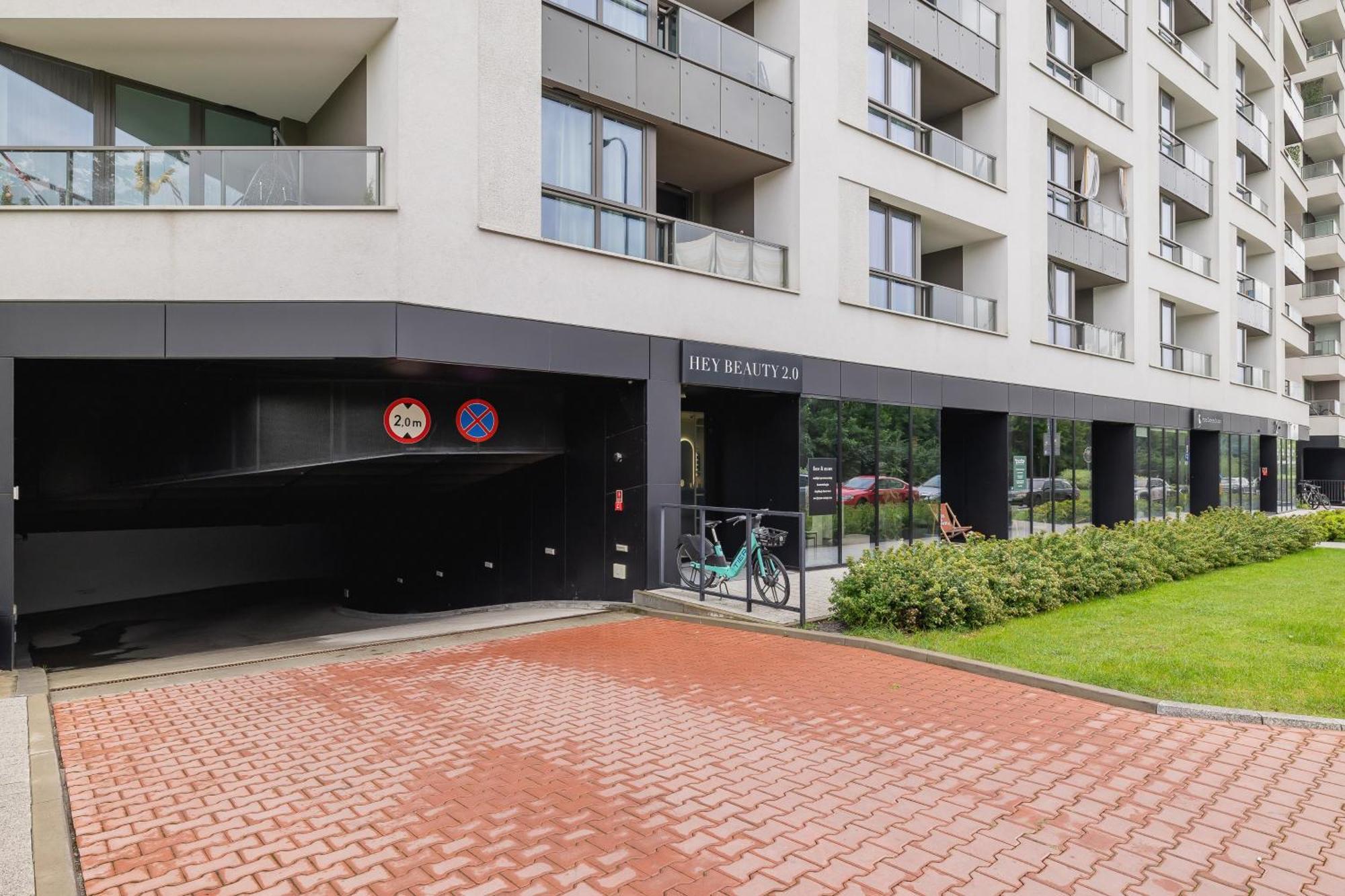 Przestronny Apartament Z Balkonem By Noclegi Renters Krakov Exteriér fotografie